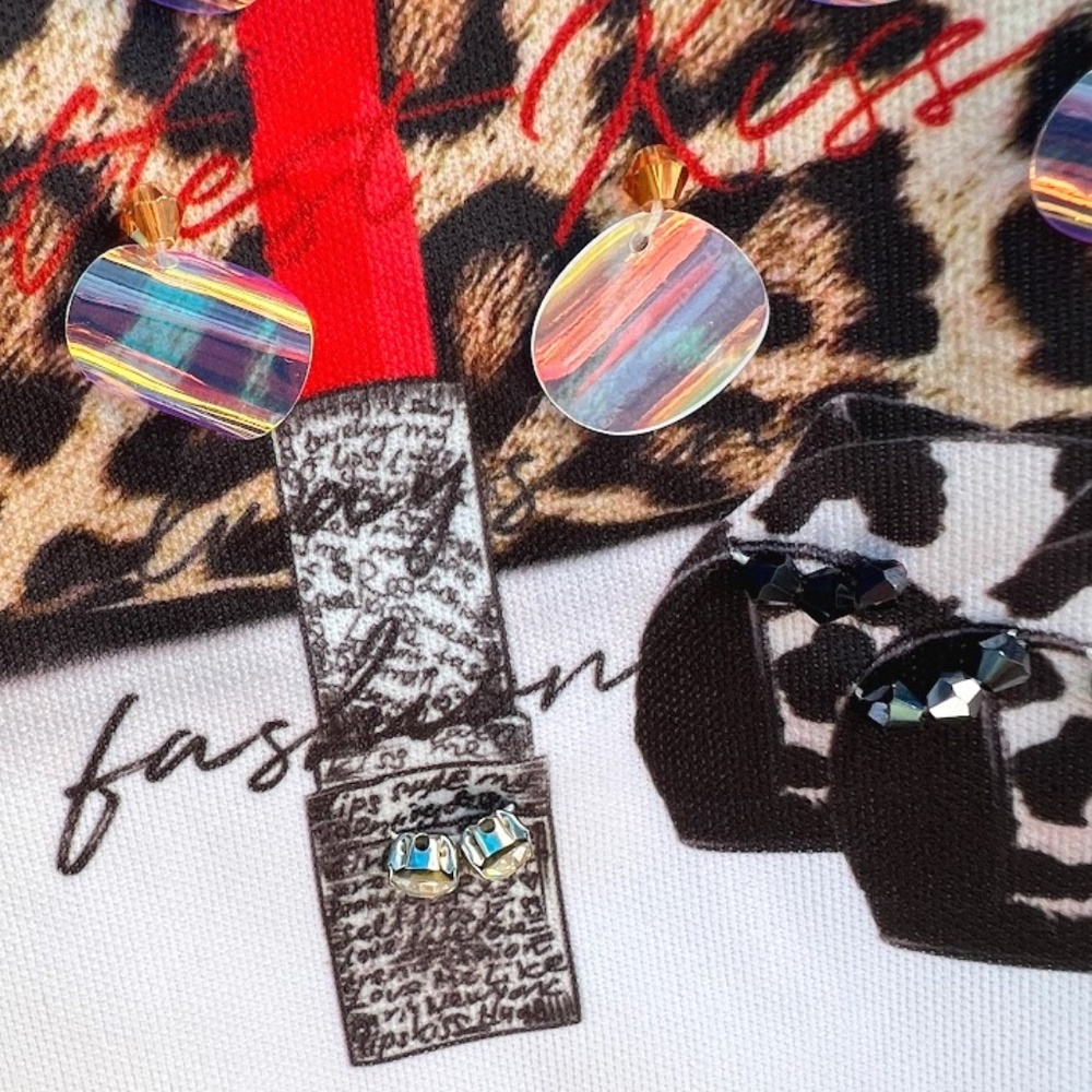 Davida Glitz & Glamour Beads Rhinestones Y2K Graphic Scoop Neck Tee Shirt - Picture 9 of 9